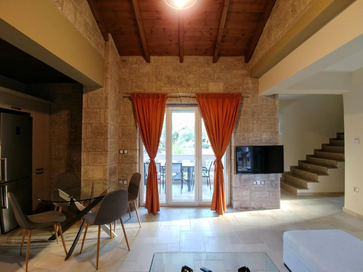 Villa *Fryni*/5' From Sea & Center/Mountain View Frínion Екстериор снимка