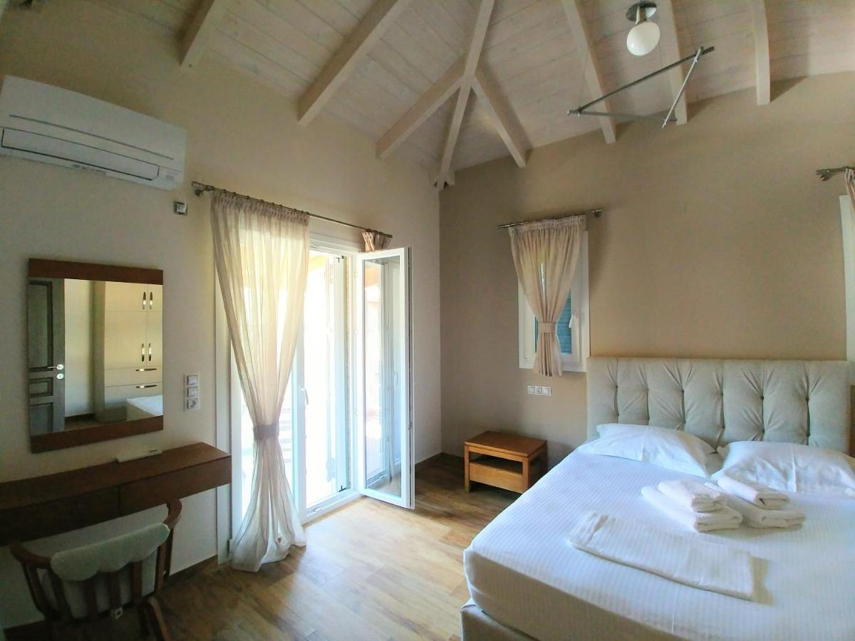 Villa *Fryni*/5' From Sea & Center/Mountain View Frínion Екстериор снимка